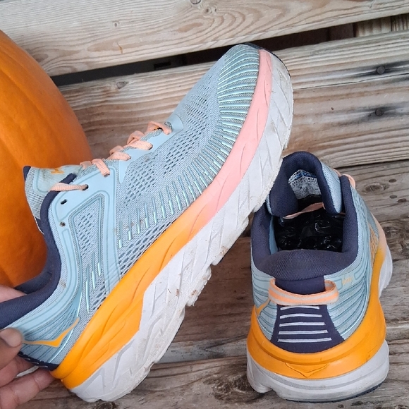 Hoka Bondi 7 Women's Blue and Orange Athletic Shoes - Picture 13 of 15